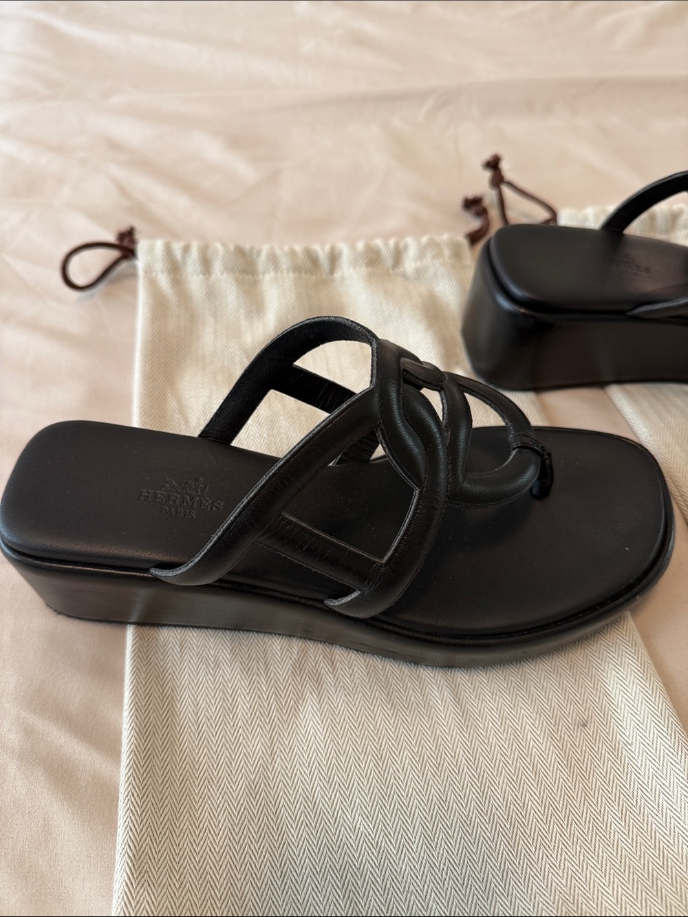 Hermes Lipari Black Leather Thong Platform Sandals - Picture 3 of 8